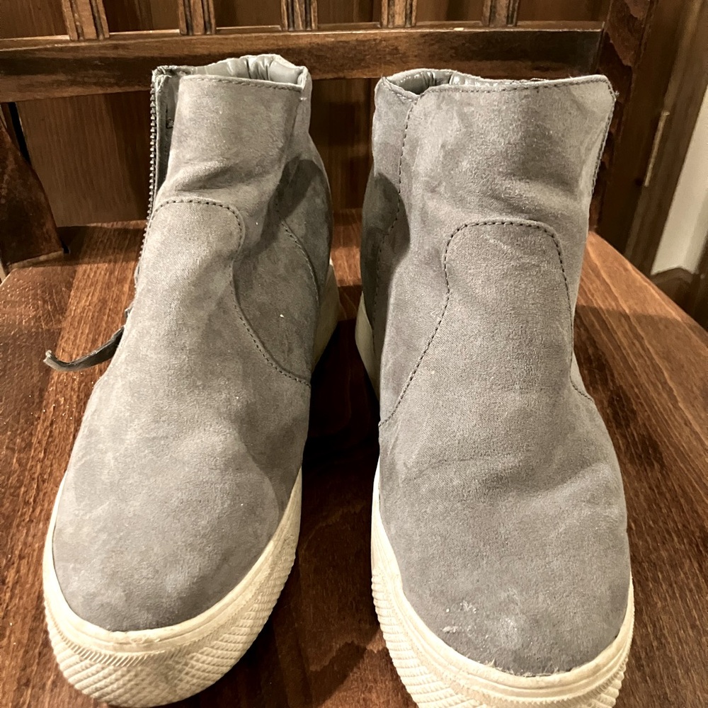 Suede elephant grey platform sneakers with zipper
